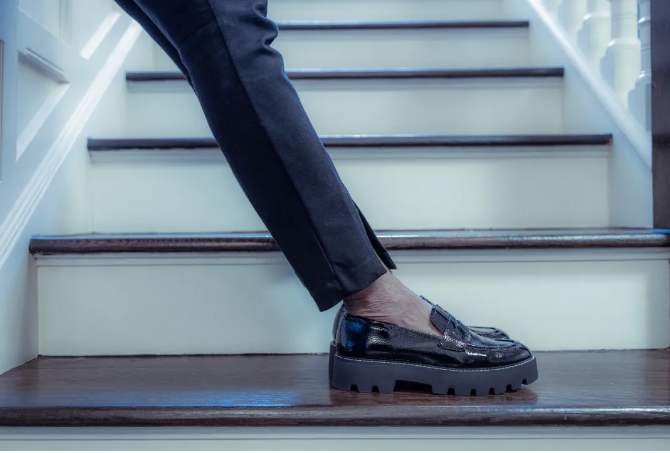 鞋子選不對(duì)傷膝傷腳傷關(guān)節(jié)！